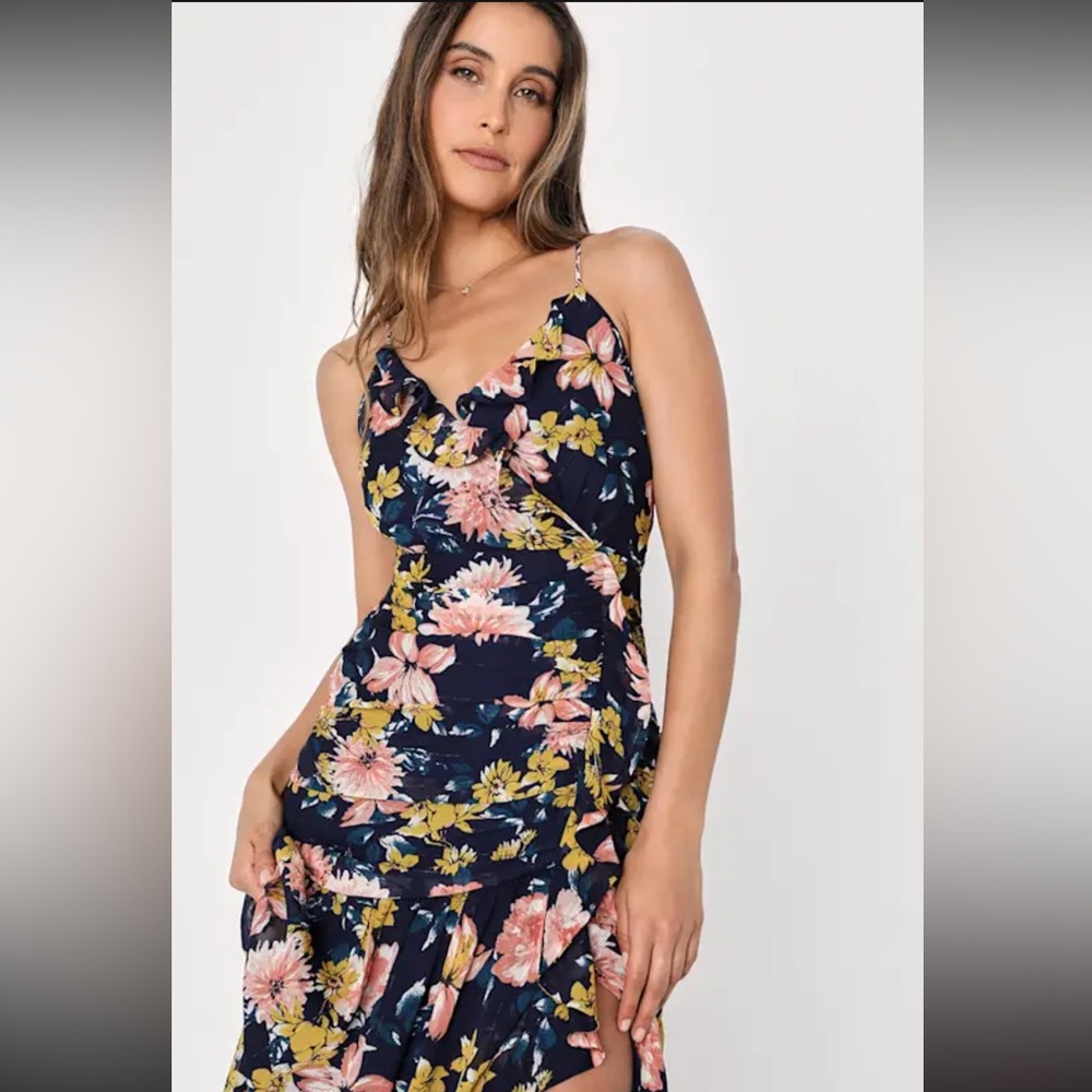 Lulus Navy Blue Floral Print Ruched Midi Dress - Small